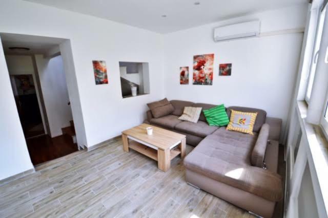 Apartman Martina Betina  Exterior photo